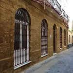 Jano Puertatierra * קדיז